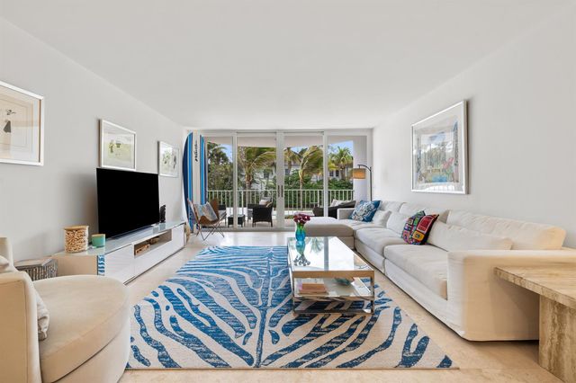2295 S Ocean Boulevard 302, Palm Beach, FL 33480