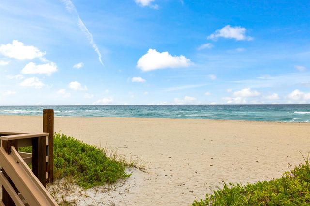 2295 S Ocean Boulevard 302, Palm Beach, FL 33480