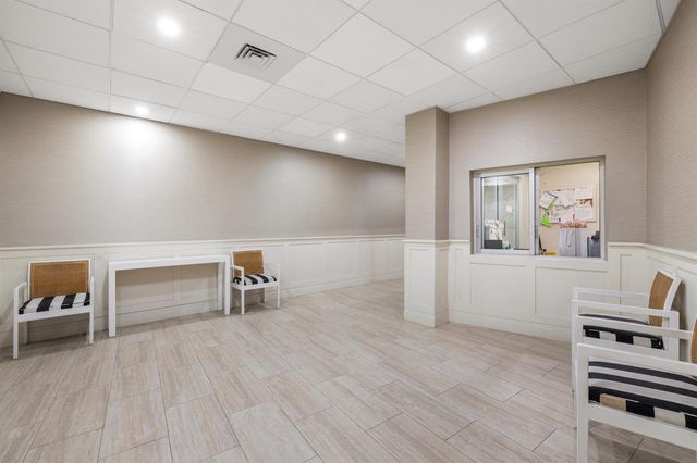2295 S Ocean Boulevard 302, Palm Beach, FL 33480