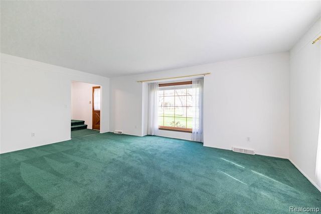 7611 Ferry Road, Grosse Ile, MI 48138