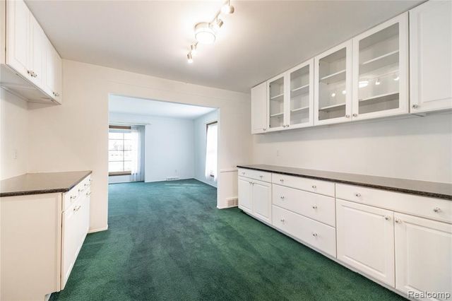 7611 Ferry Road, Grosse Ile, MI 48138
