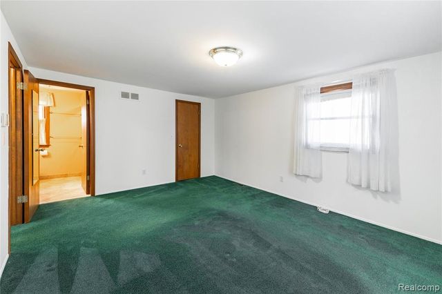 7611 Ferry Road, Grosse Ile, MI 48138