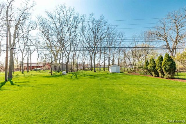 7611 Ferry Road, Grosse Ile, MI 48138