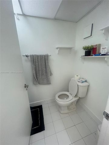 10875 SW 112th Ave 203, Miami, FL 33176