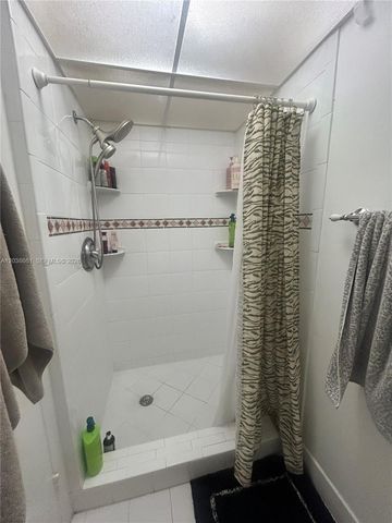10875 SW 112th Ave 203, Miami, FL 33176
