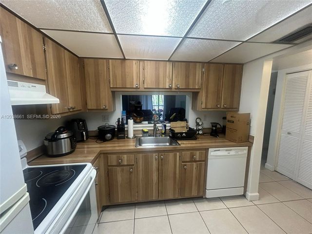 10875 SW 112th Ave 203, Miami, FL 33176