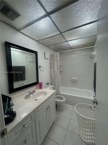 10875 SW 112th Ave 203, Miami, FL 33176