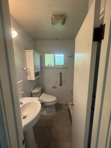 2019 Norris Drive E, Fresno, CA 93703