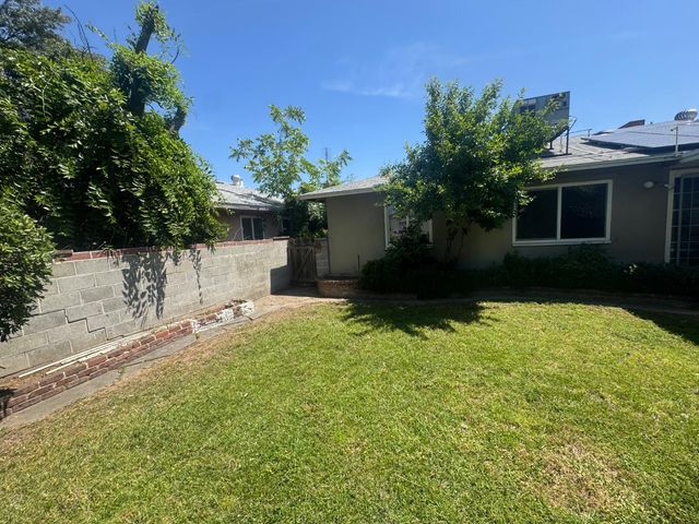 2019 Norris Drive E, Fresno, CA 93703