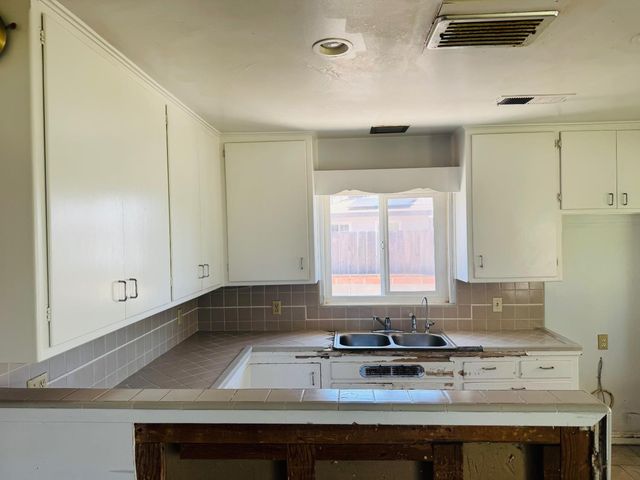2019 Norris Drive E, Fresno, CA 93703