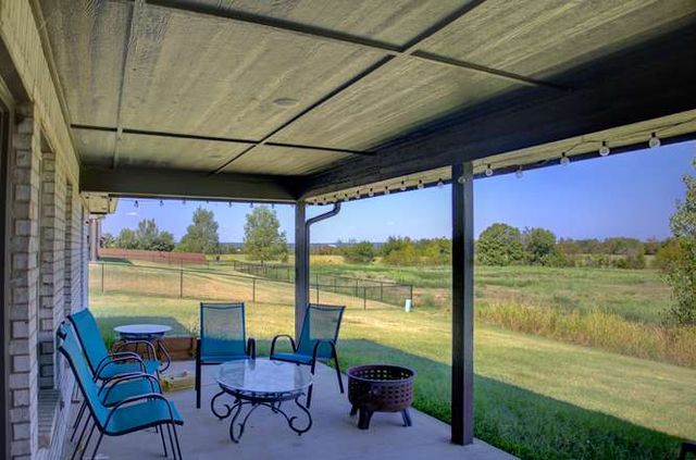 2420 W King Lane, Claremore, OK 74019