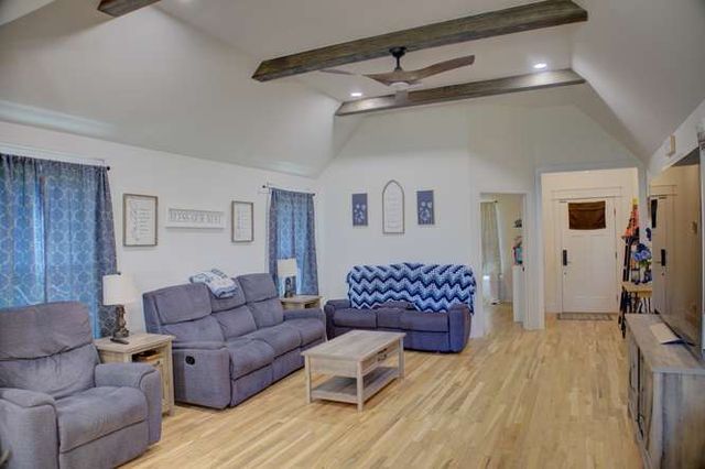 2420 W King Lane, Claremore, OK 74019