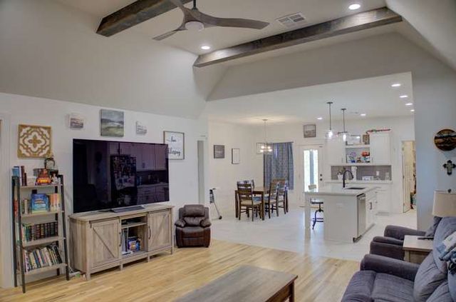 2420 W King Lane, Claremore, OK 74019