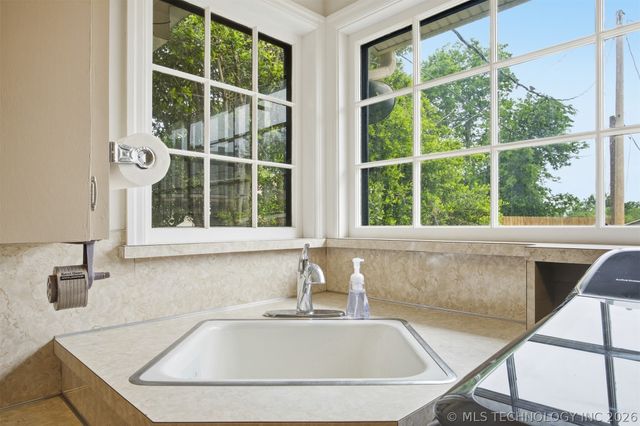 1804 S Delaware Avenue, Tulsa, OK 74104