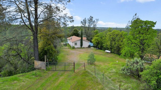 17235 View Drive, Cottonwood, CA 96022