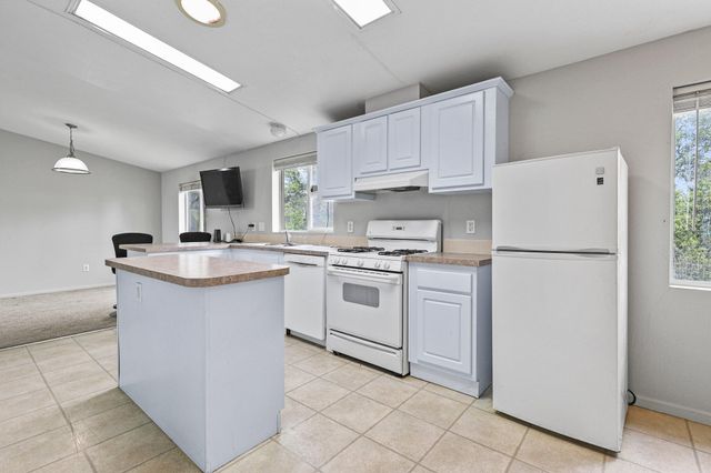 17235 View Drive, Cottonwood, CA 96022