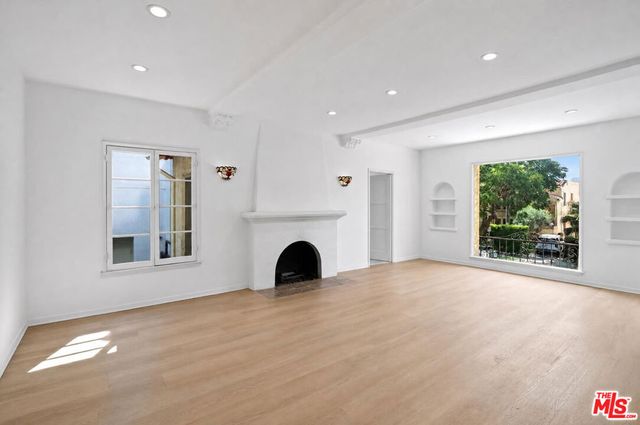 900 S Wooster Street 2, Los Angeles, CA 90035