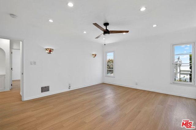 900 S Wooster Street 2, Los Angeles, CA 90035