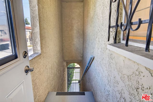 900 S Wooster Street 2, Los Angeles, CA 90035