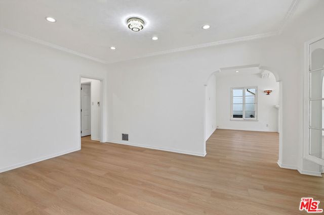 900 S Wooster Street 2, Los Angeles, CA 90035