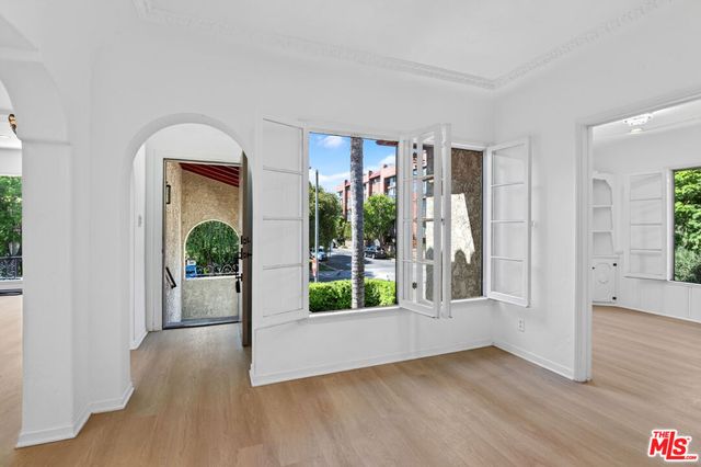 900 S Wooster Street 2, Los Angeles, CA 90035