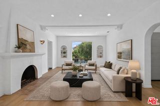 900 S Wooster Street 2, Los Angeles, CA 90035