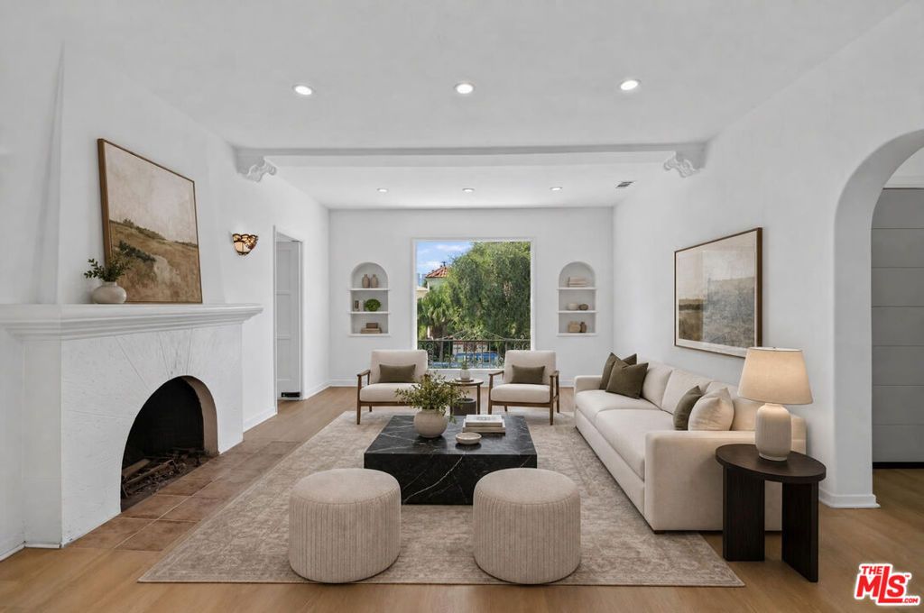 900 S Wooster Street 2, Los Angeles, CA 90035