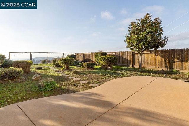 81 Del Sur St, Vallejo, CA 94591