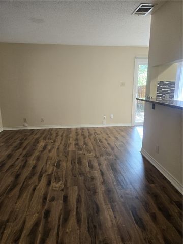 1207 Southport DR 108, Austin, TX 78704