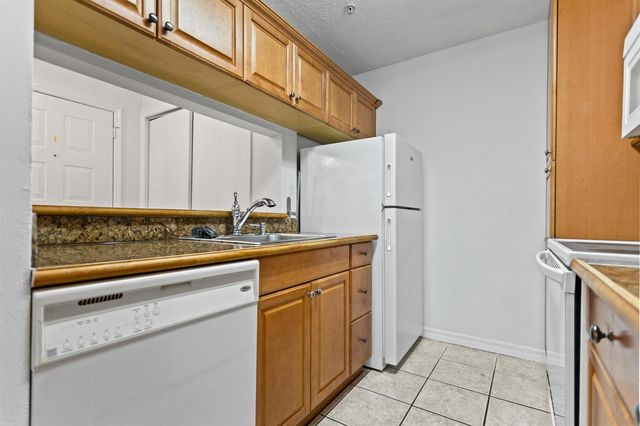 2317 N Congress Avenue 24, Boynton Beach, FL 33426