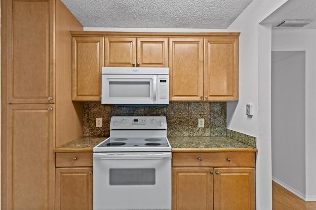 2317 N Congress Avenue 24, Boynton Beach, FL 33426