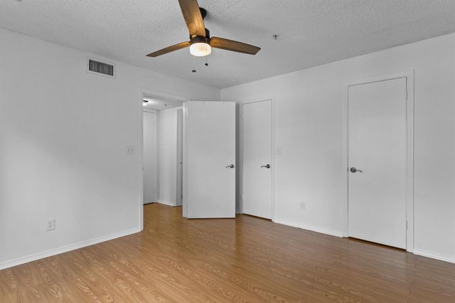 2317 N Congress Avenue 24, Boynton Beach, FL 33426