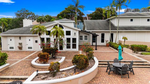 2317 N Congress Avenue 24, Boynton Beach, FL 33426