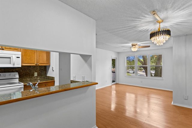 2317 N Congress Avenue 24, Boynton Beach, FL 33426