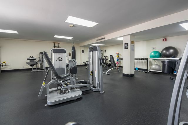 101 Briny Avenue 906, Pompano Beach, FL 33062