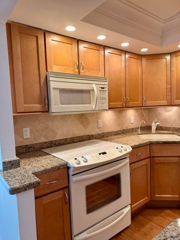 101 Briny Avenue 906, Pompano Beach, FL 33062