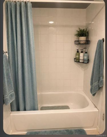 367 Erlanger Boulevard, North Babylon, NY 11703