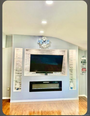 367 Erlanger Boulevard, North Babylon, NY 11703