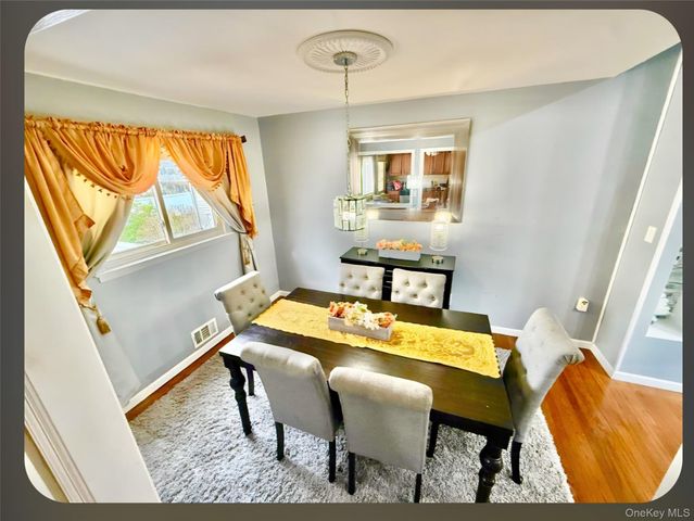 367 Erlanger Boulevard, North Babylon, NY 11703