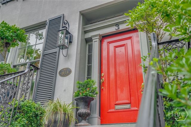 3 E Gordon Street, Savannah, GA 31401