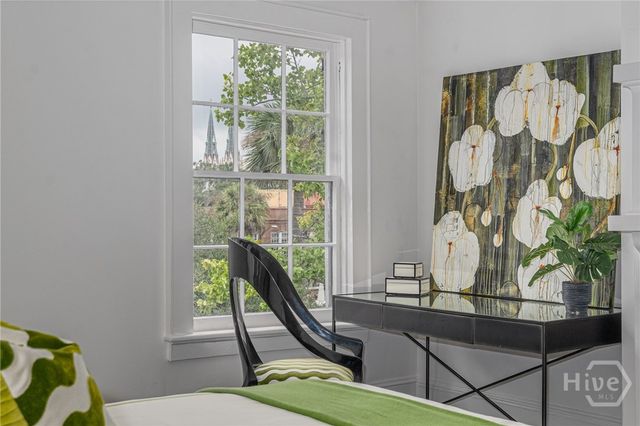 3 E Gordon Street, Savannah, GA 31401