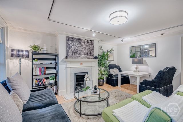 3 E Gordon Street, Savannah, GA 31401