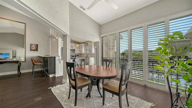 5260 HERON WAY 202, Sarasota, FL 34231