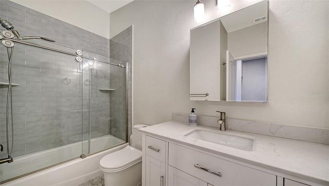 5260 HERON WAY 202, Sarasota, FL 34231