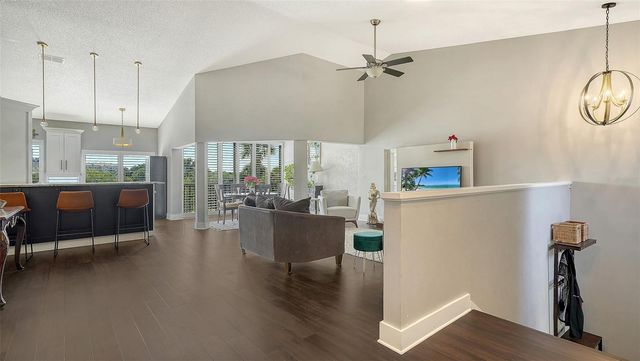 5260 HERON WAY 202, Sarasota, FL 34231