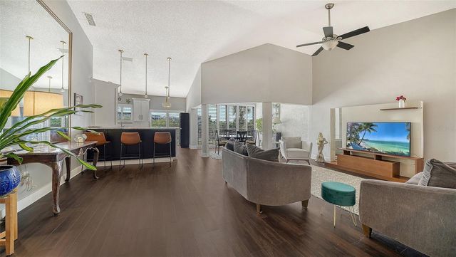 5260 HERON WAY 202, Sarasota, FL 34231