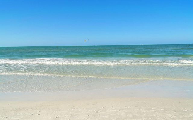 5260 HERON WAY 202, Sarasota, FL 34231