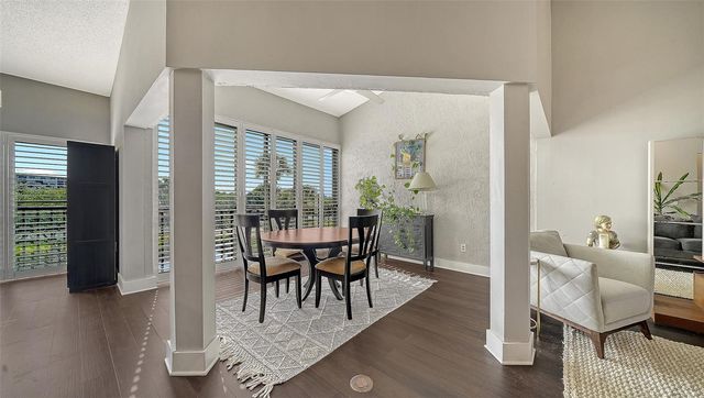 5260 HERON WAY 202, Sarasota, FL 34231