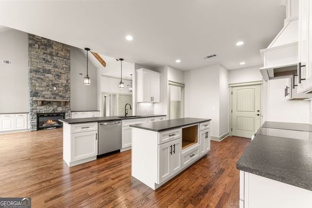 24 Teel Mountain Drive, Cleveland, GA 30528