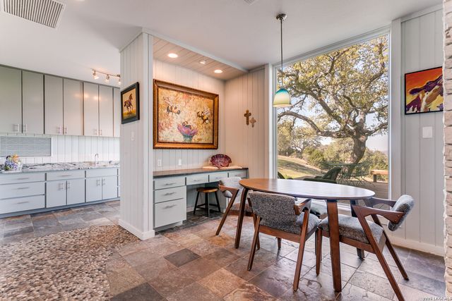 27359 Smithson Valley, San Antonio, TX 78261